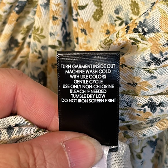 NWT Torrid stretch mesh ruched top, Torrid size 2 - Picture 5 of 7